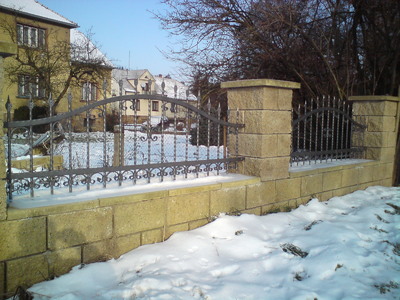 Kovaný zdobený plot